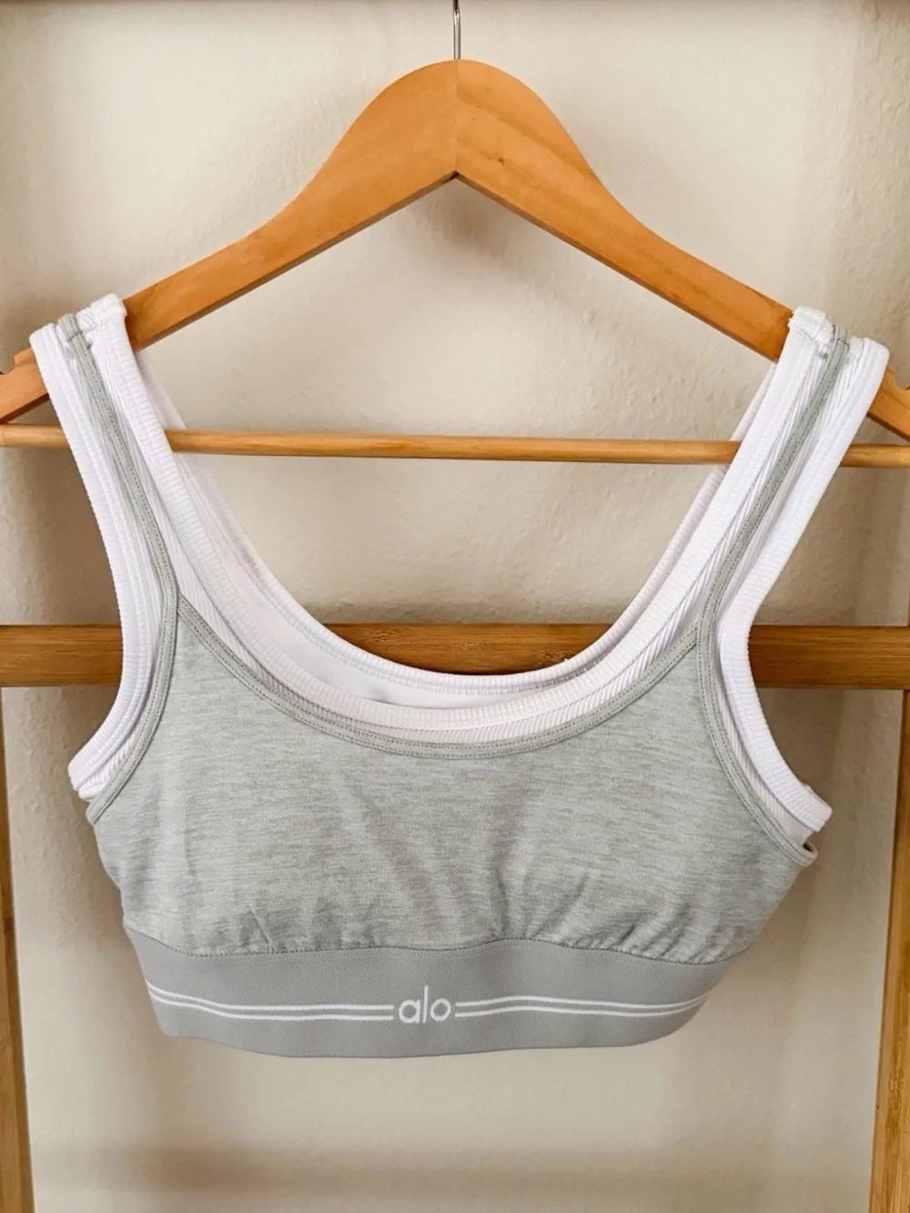 ALO Yoga matching alo